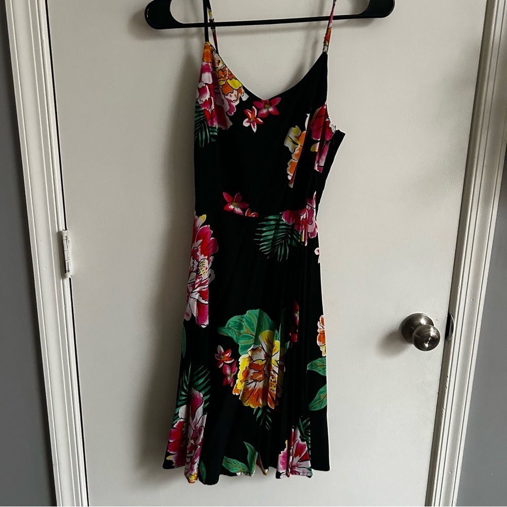 Old Navy, Women, Black Floral Dress - Picture 6 of 10